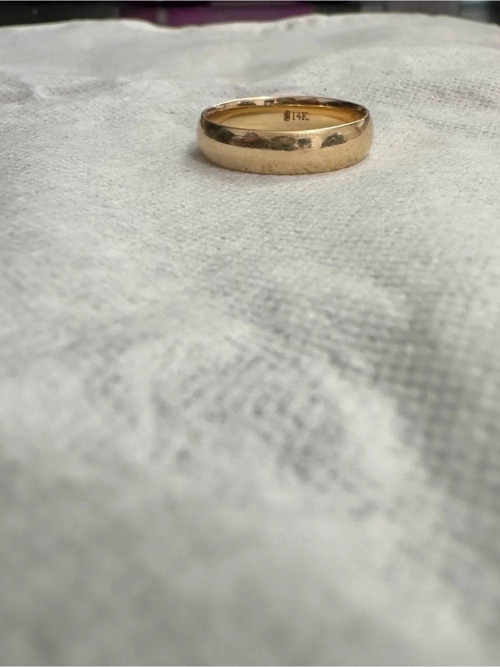 14K Yellow Gold Men's 5mm Comfort Fit Wedding Band